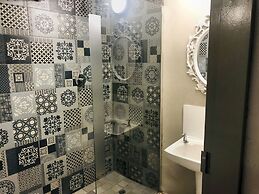 Elephant Springs Hotel