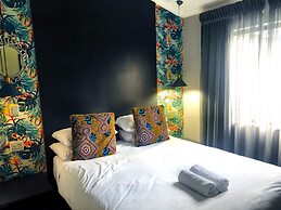 Elephant Springs Hotel