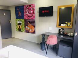 Elephant Springs Hotel