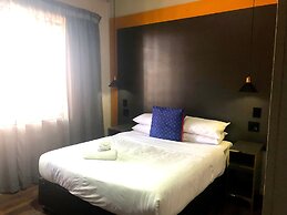 Elephant Springs Hotel