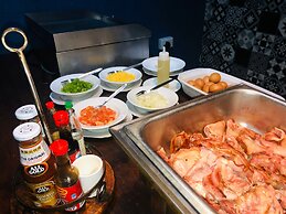 Elephant Springs Hotel