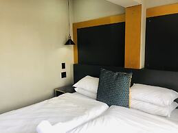 Elephant Springs Hotel