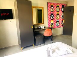 Elephant Springs Hotel