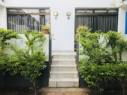 Elephant Springs Hotel