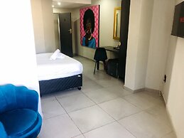 Elephant Springs Hotel