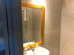 Elephant Springs Hotel