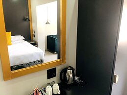 Elephant Springs Hotel