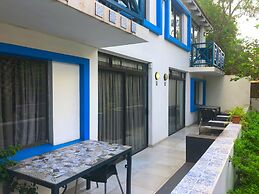 Elephant Springs Hotel