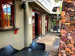 Elephant Springs Hotel