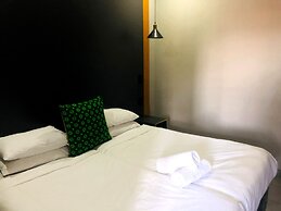 Elephant Springs Hotel