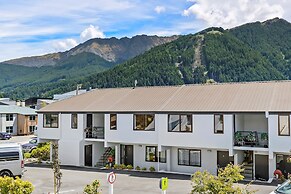 Amity Serviced Apartments