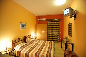 Ifestia Hotel Santorini