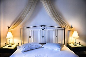 Ifestia Hotel Santorini