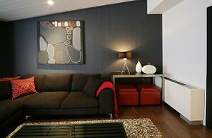 The Ridge Hotel & Apartments