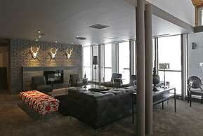 The Ridge Hotel & Apartments