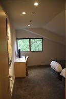 The Ridge Hotel & Apartments