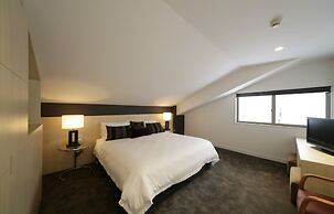 The Ridge Hotel & Apartments