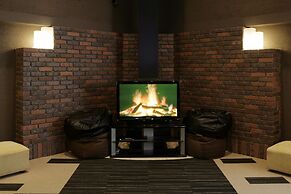 The Ridge Hotel & Apartments