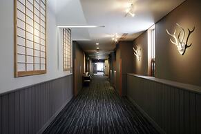 The Ridge Hotel & Apartments