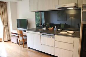 The Ridge Hotel & Apartments