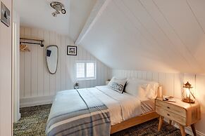 The Palace Hill Hotel