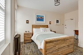 The Palace Hill Hotel