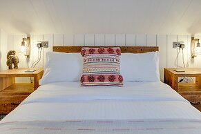 The Palace Hill Hotel