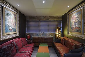 Han She Hotel