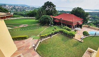 Noor-Us-Sabah Palace