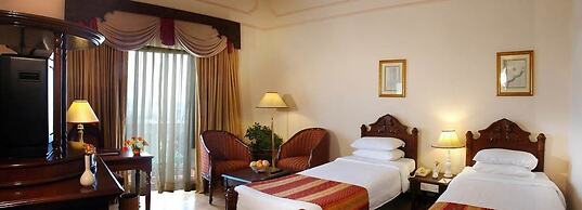 Noor-Us-Sabah Palace