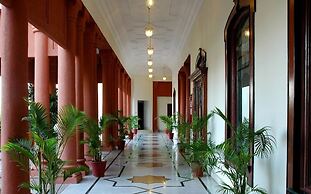 Noor-Us-Sabah Palace