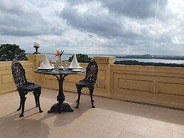 Noor-Us-Sabah Palace