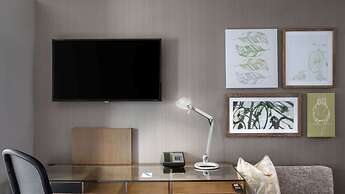 Element New York Times Square West