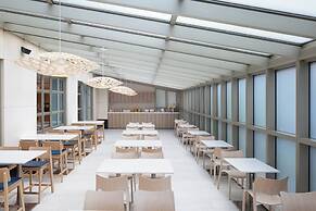 Element New York Times Square West