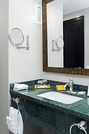 Renaissance Caracas La Castellana Hotel