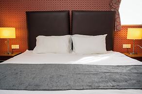 The Hampton Hotel by Greene King Inns