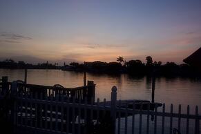 Lorelei Resort Motel