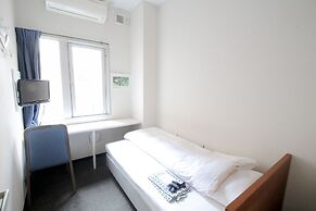 Sakura Hotel Jimbocho - Hostel