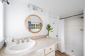 Riverhouse by Weekender (Formerly Jack Daniels Inn)