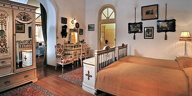 WelcomHeritage Connaught House