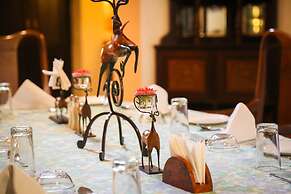 WelcomHeritage Connaught House