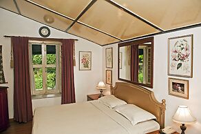 WelcomHeritage Connaught House