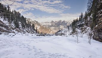 Solang Valley Resort