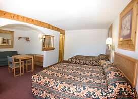 North Country Inn & Suites