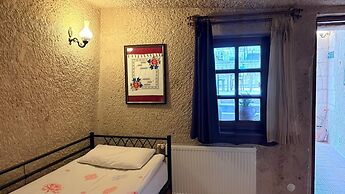 Nature Park Cave Hotel