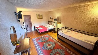 Nature Park Cave Hotel