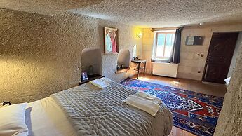 Nature Park Cave Hotel