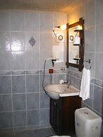 Nature Park Cave Hotel