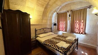 Nature Park Cave Hotel