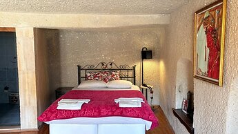 Nature Park Cave Hotel